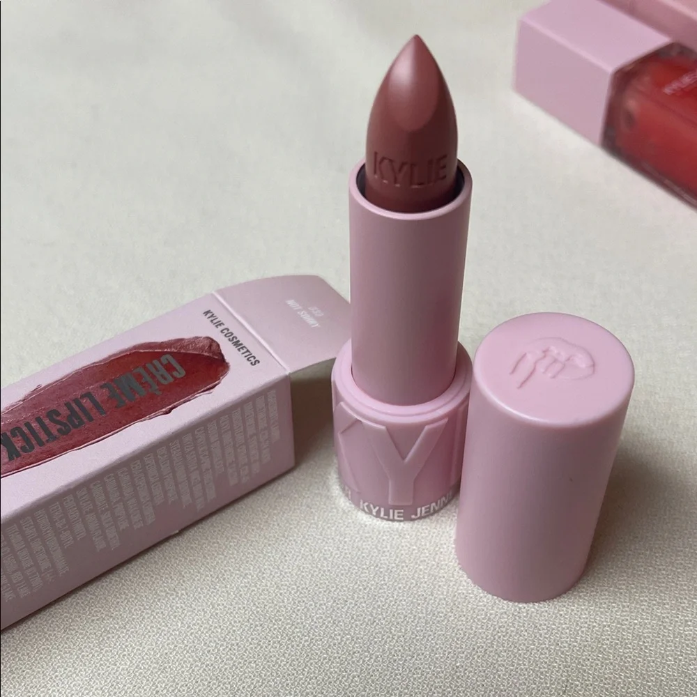 Kylie Cosmetics Crème Lipstick and Lip Oil Set - Picture 4 of 11